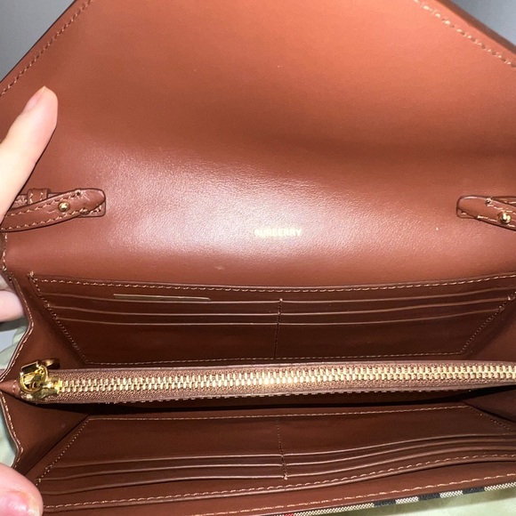 Burberry Hannah Envelope Wallet Handbag Shoulder Bag Strap Nova Check Leather - Picture 6 of 16